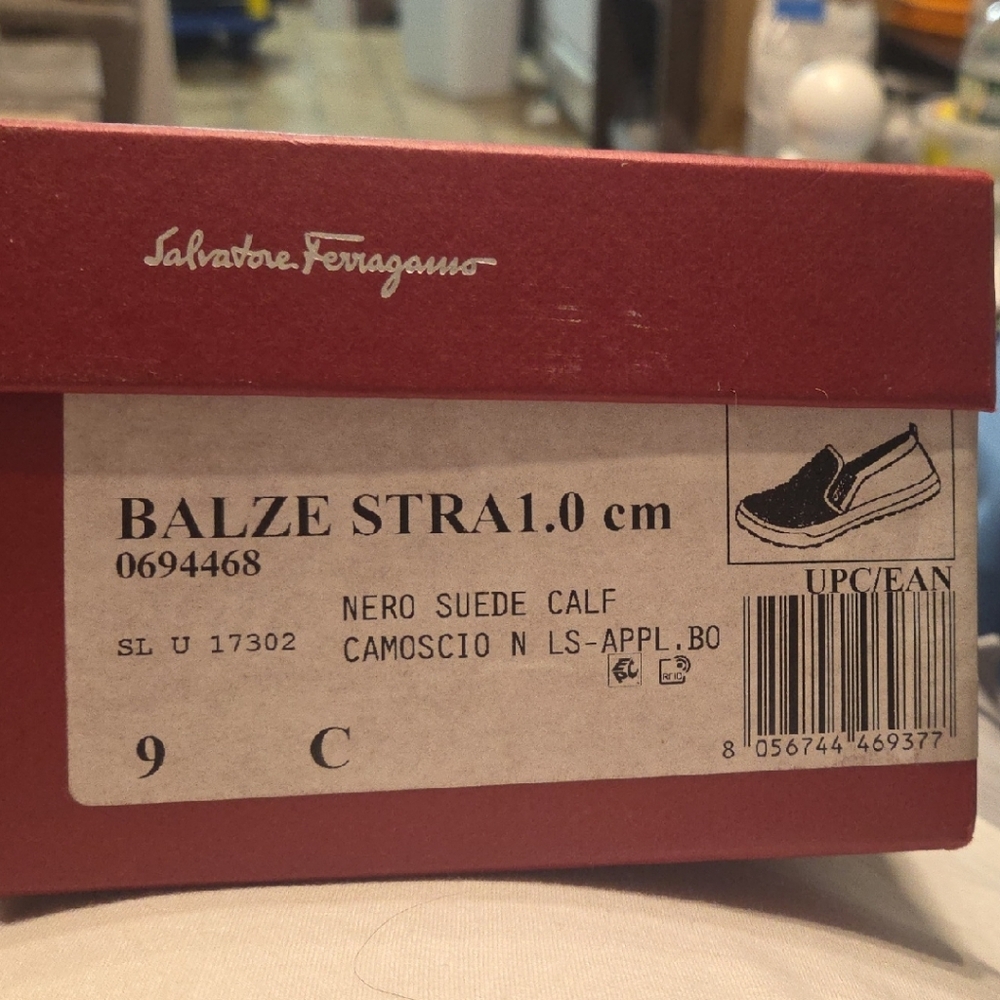 Salvatore Ferragamo Nero Calf Camoscio Size 9
